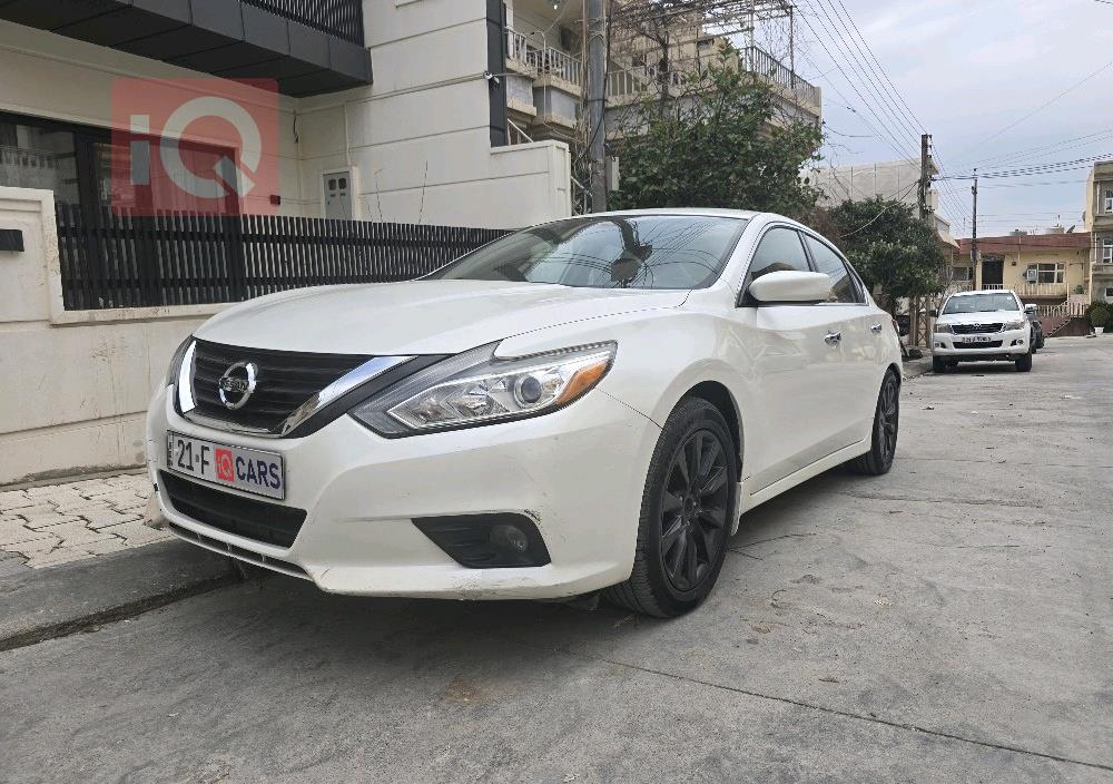 نيسان ألتيما